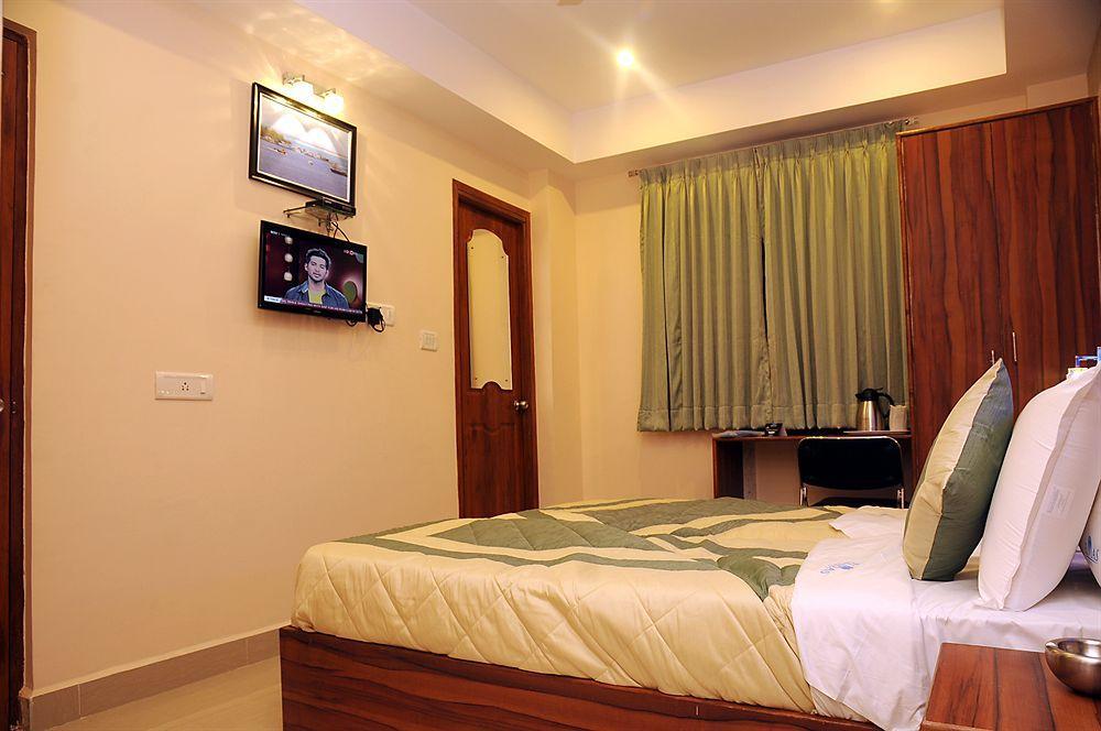 Treebo Trip Elmas Golden Key Otel Bangalore Dış mekan fotoğraf